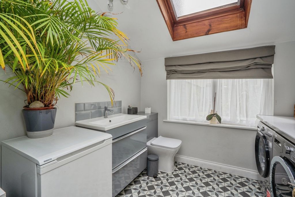 Additional image 4 of 3 bed terraced house for saleLaburnum Grove, Portsmouth, Hampshire PO2