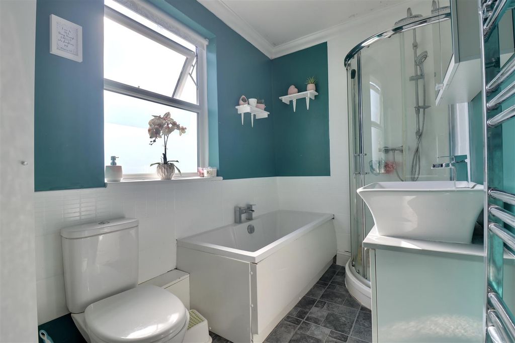 Additional image 14 of 3 bed property for saleMunster Road, Portsmouth PO2