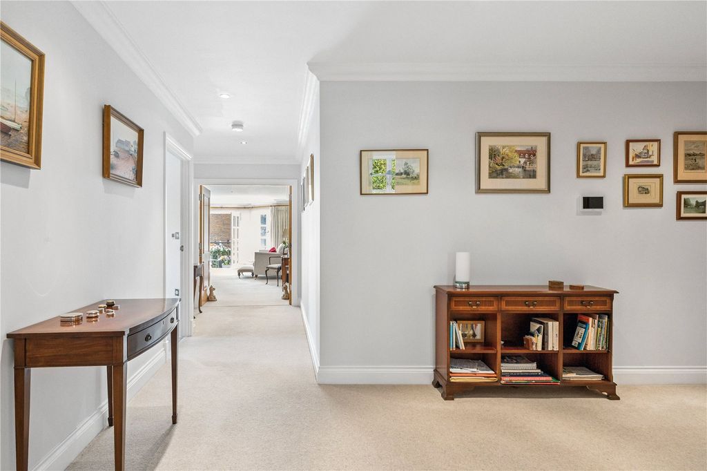 Additional image 5 of 2 bed flat for saleCross Road, Ascot, Berkshire SL5