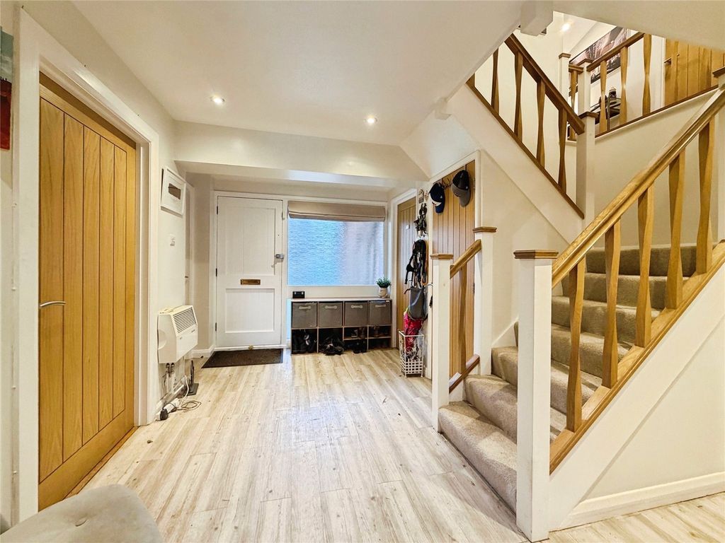 Additional image 25 of 5 bed detached house for saleColeridge Avenue, Yateley, Hampshire GU46