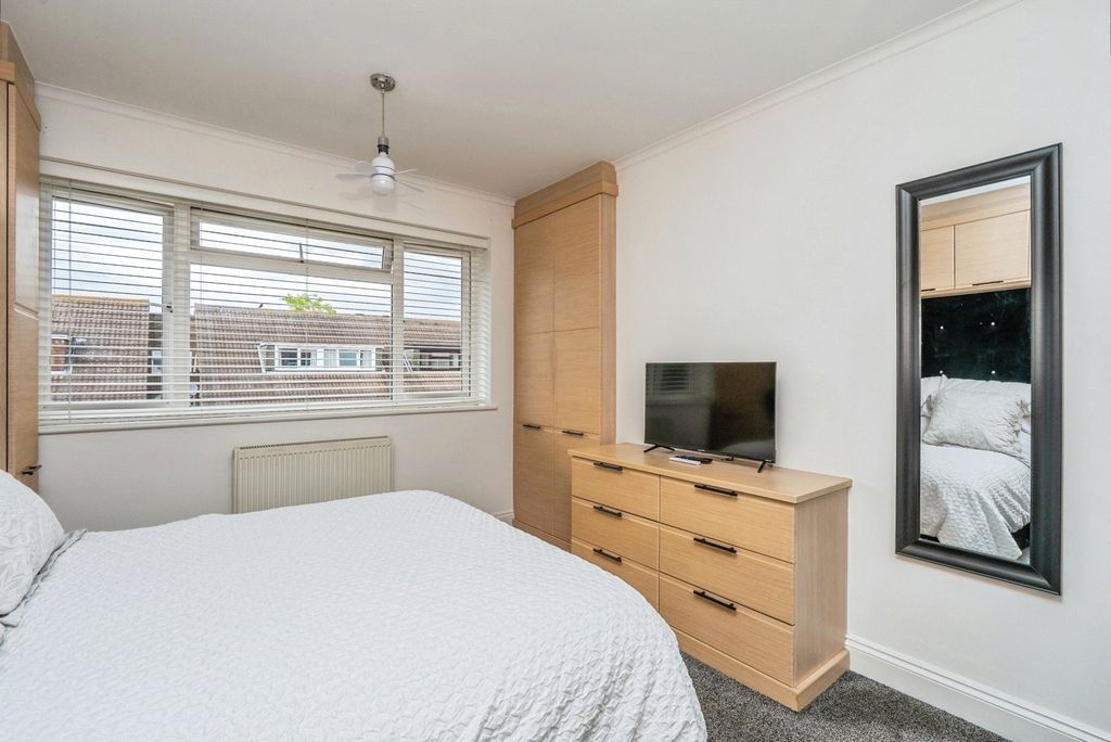 Additional image 10 of 3 bed semi-detached house for saleGodwit Road, Southsea, Hampshire PO4