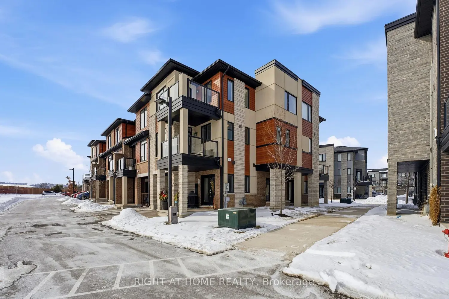 590 North Service Road 67