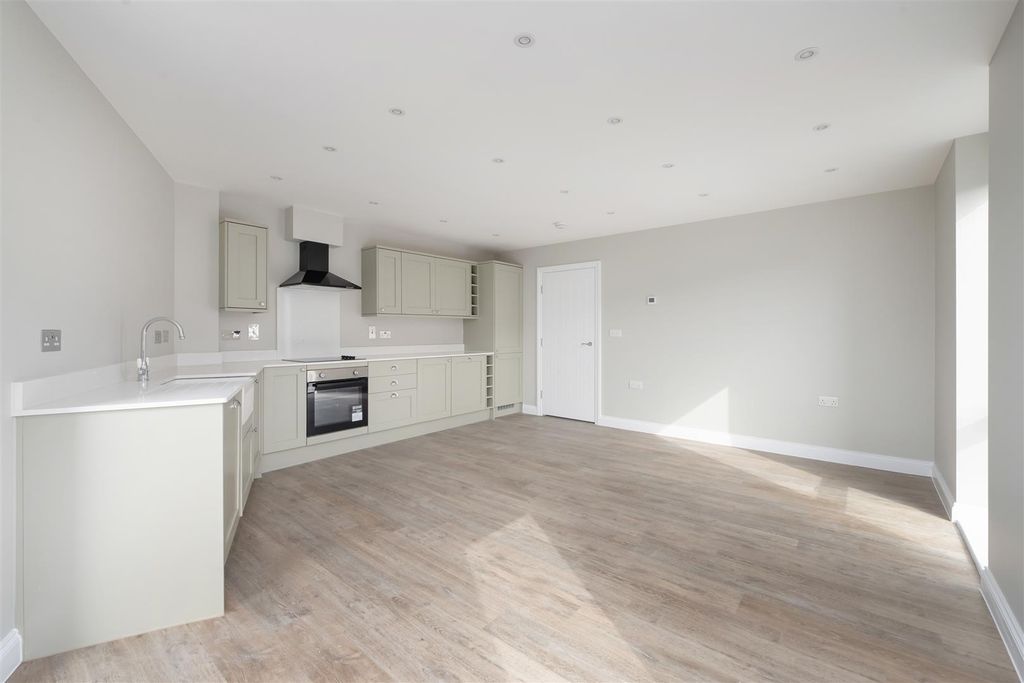 Additional image 6 of 2 bed flat for saleBeach Walk, Whitstable CT5