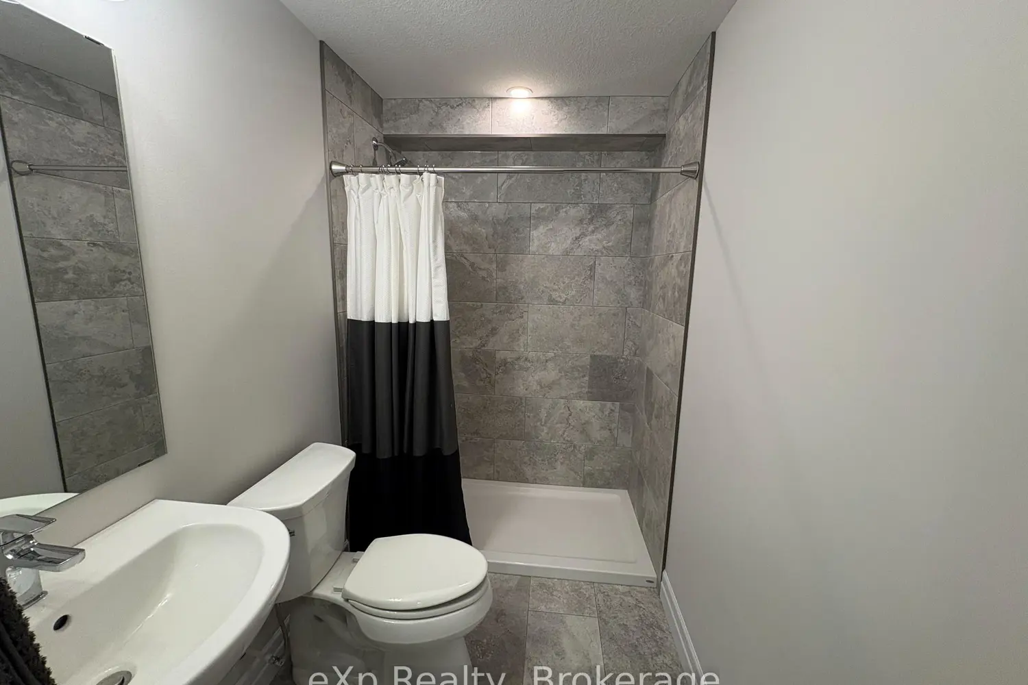 Additional image 7 of 654 Wray Avenue