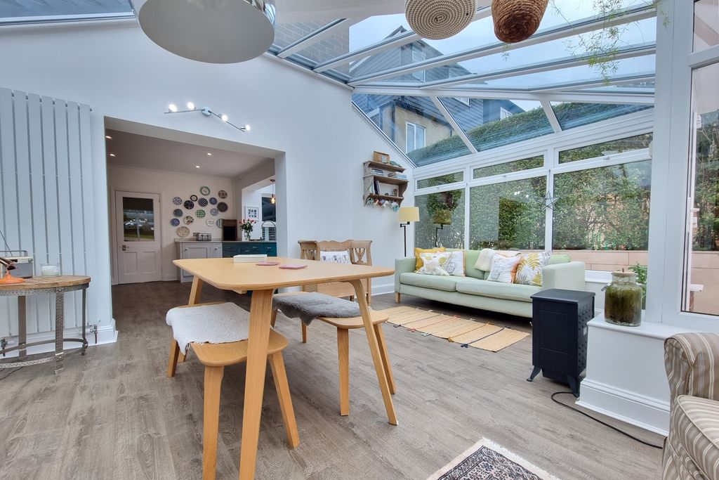 Additional image 2 of 4 bed semi-detached house for saleDrayton, Hampshire PO6