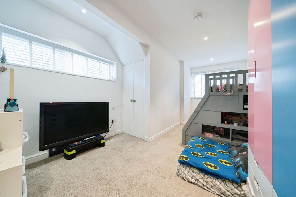 Additional image 15 of 2 bed maisonette for saleDenman Drive, Ashford TW15