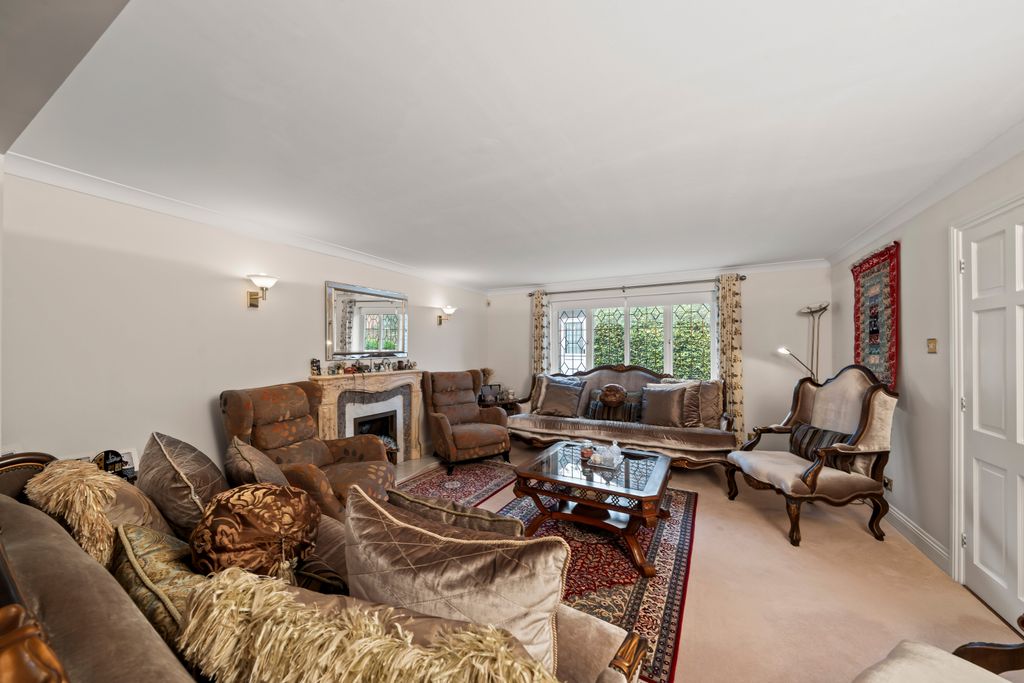 Additional image 4 of 4 bed detached house for saleCleveland Gardens, Worcester Park KT4