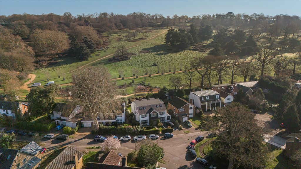 Additional image 4 of 6 bed detached house for saleCedar Heights, Richmond TW10