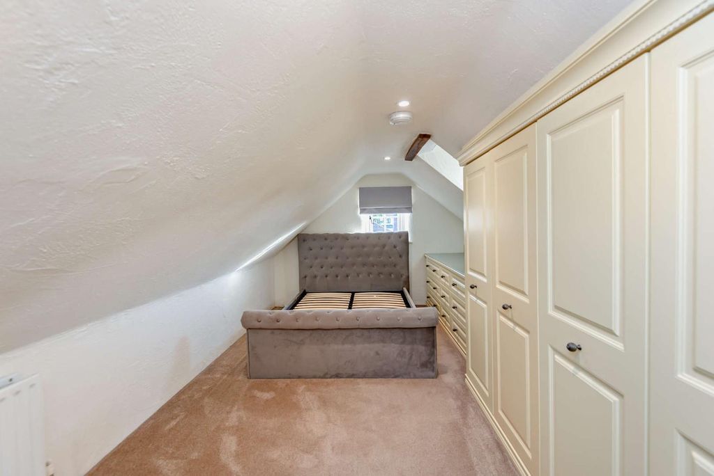 Additional image 20 of 4 bed detached house for saleJunction Road, Ashford TW15