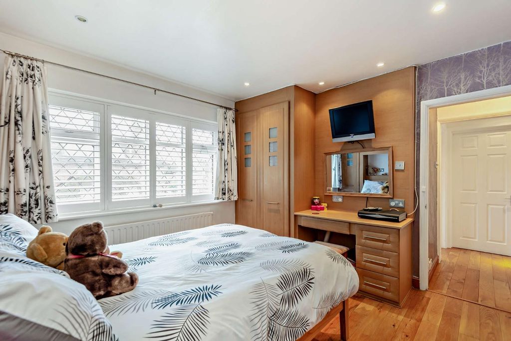Additional image 25 of 4 bed detached house for saleClockhouse Lane, Ashford TW15