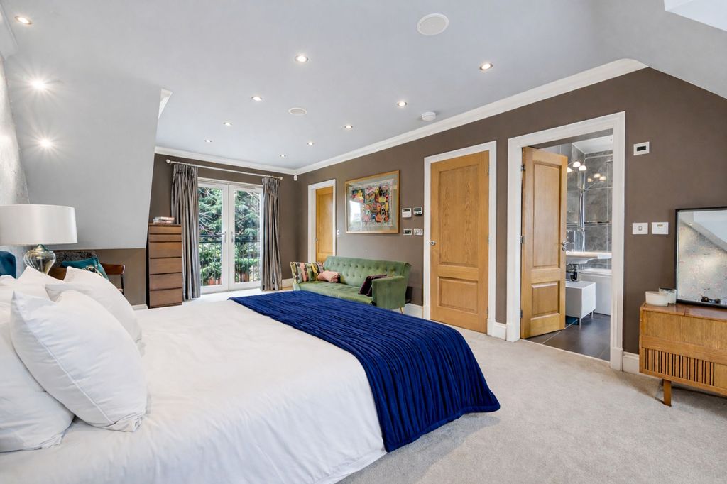 Additional image 12 of 4 bed detached house for saleOne Oak Lane, Wilmslow SK9