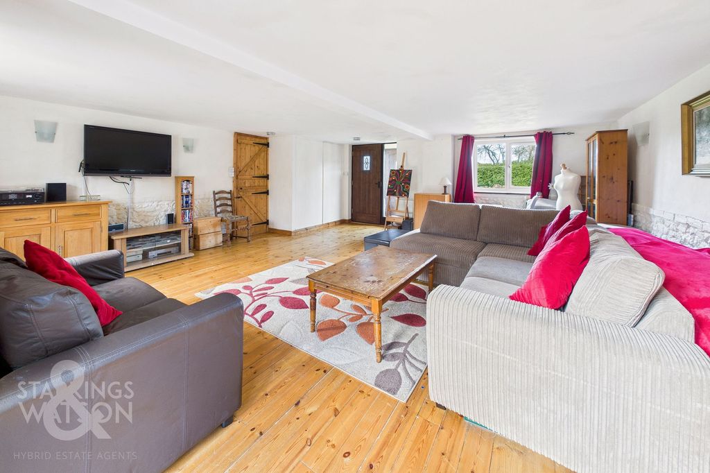 Additional image 4 of 5 bed detached house for saleRightup Lane, Wymondham NR18
