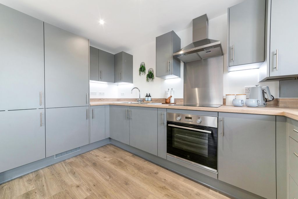 Additional image 5 of 2 bed flat for saleOff Thanet Way, Whitstable CT5