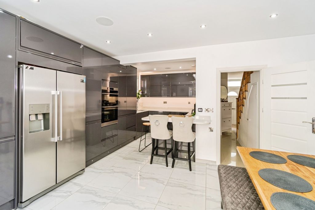 Additional image 2 of 3 bed semi-detached house for saleOsborne Road South, Southampton, Hampshire SO17