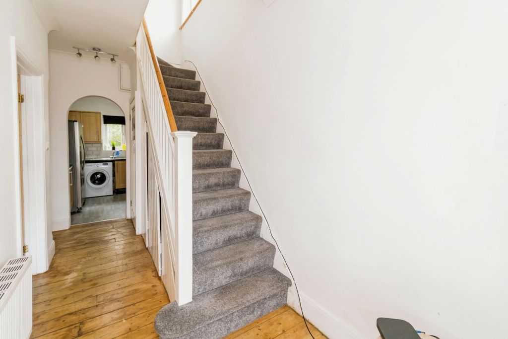 Additional image 15 of 3 bed semi-detached house for saleBlenheim Gardens, Southampton, Hampshire SO17
