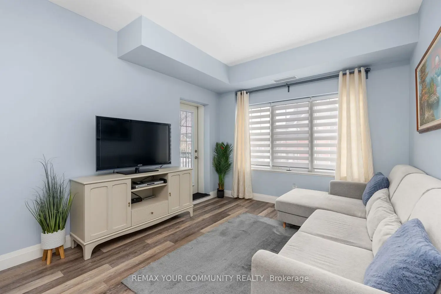 Additional image 7 of 9973 Keele Street 202