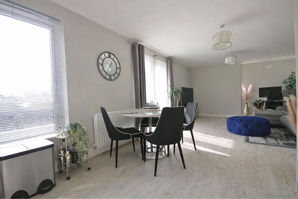 Additional image 14 of 2 bed flat for saleThe Foundry, Ashford TW15