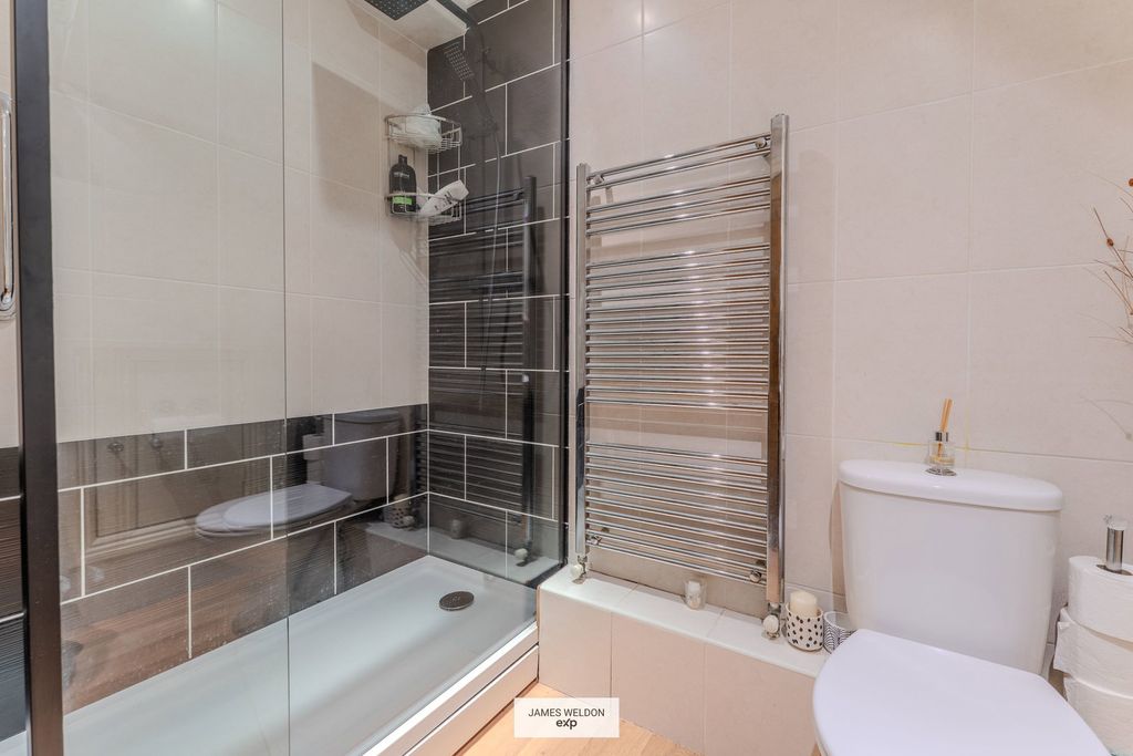 Additional image 10 of 2 bed flat for salePark Lane Court, Park Lane, Wimborne BH21
