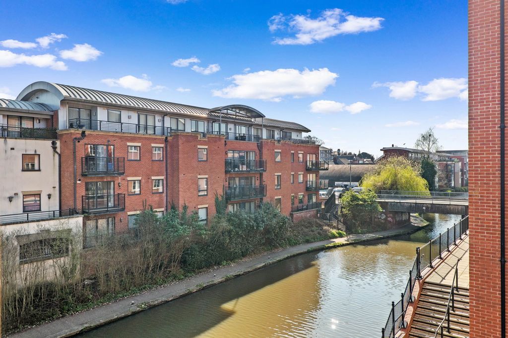 Additional image 7 of 2 bed flat for saleApartment 10, Biscuit Kiln House, Princes Drive, Diglis, Worcester. WR1