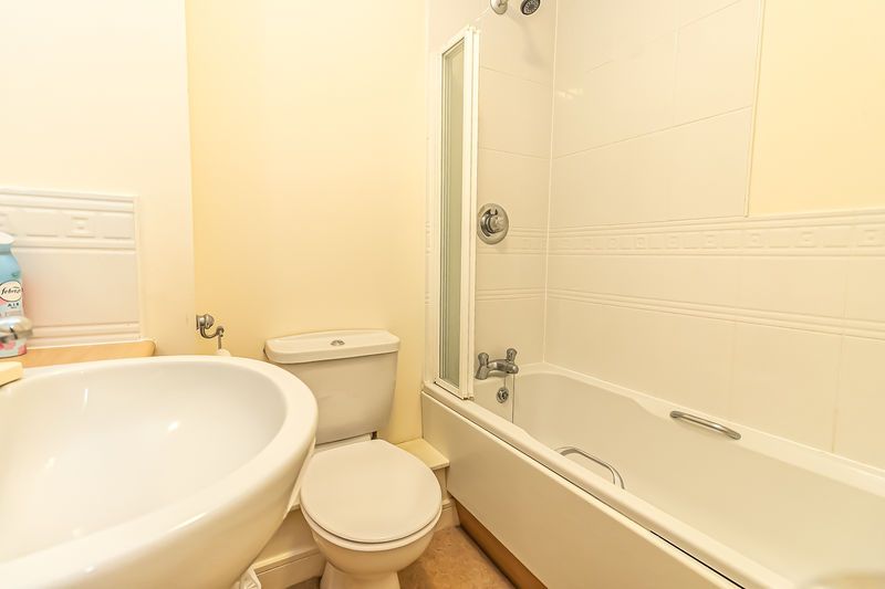 Additional image 8 of 2 bed flat for saleGisors Road, Southsea PO4
