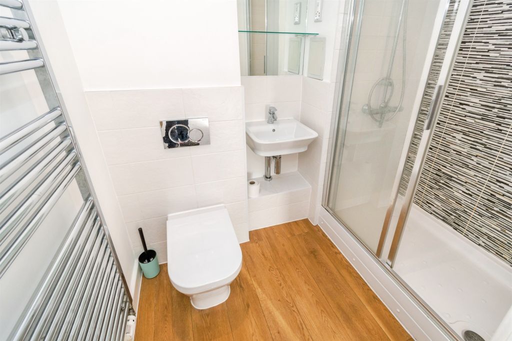 Additional image 5 of 2 bed flat for saleCentenary Plaza, Southampton SO19