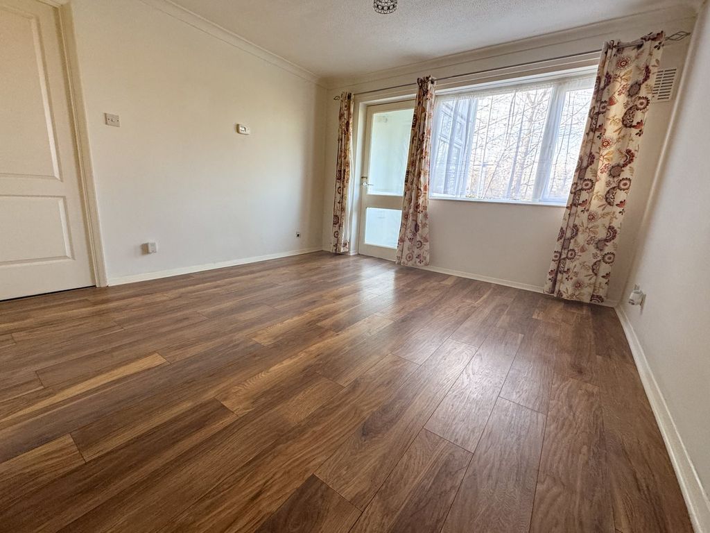 Additional image 4 of 1 bed flat for saleCockerell Close, Wimborne BH21