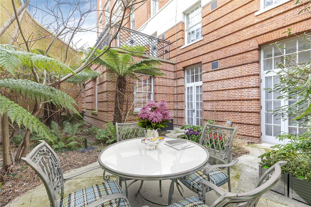Additional image 12 of 2 bed flat for saleRichmond Hill, Richmond TW10