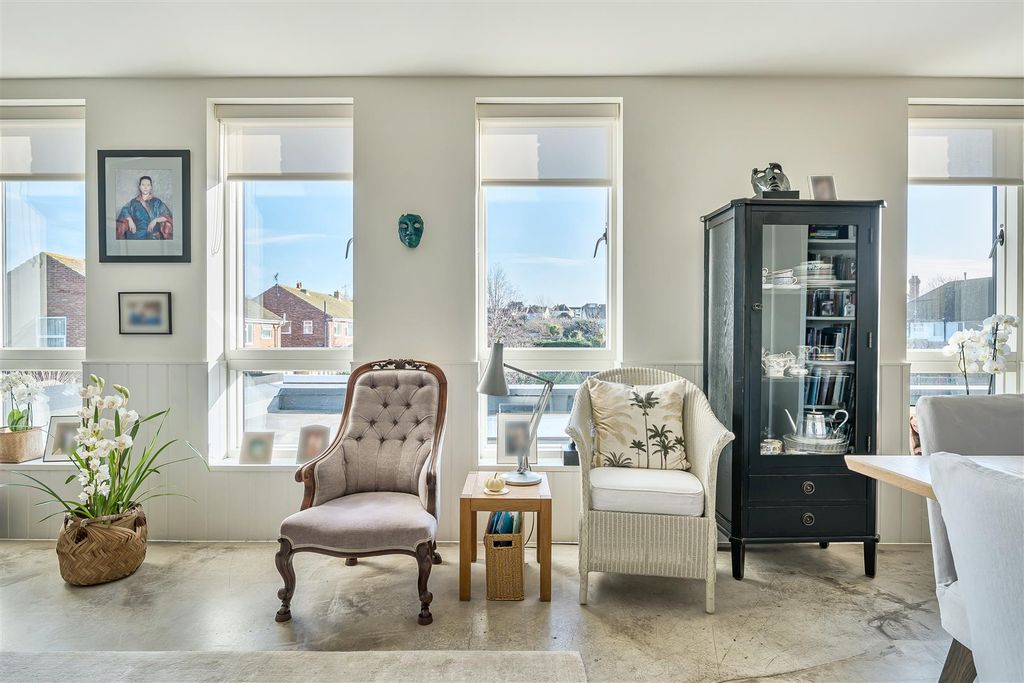 Additional image 11 of 2 bed flat for saleOld Bridge Road, Whitstable CT5