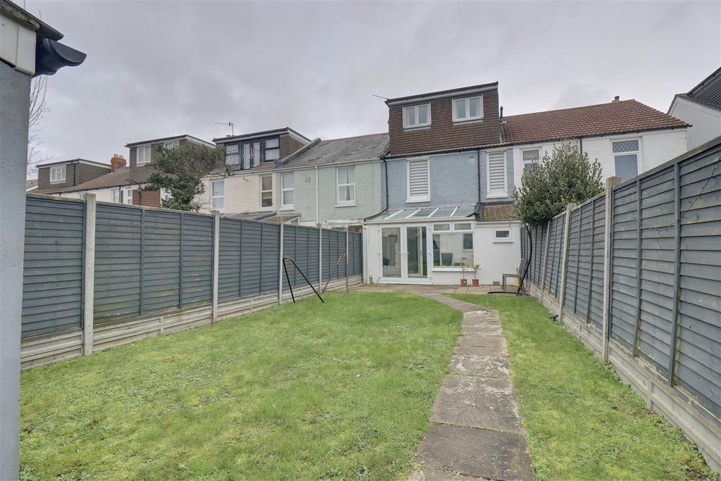 Additional image 18 of 4 bed terraced house for saleLangstone Road, Portsmouth PO3