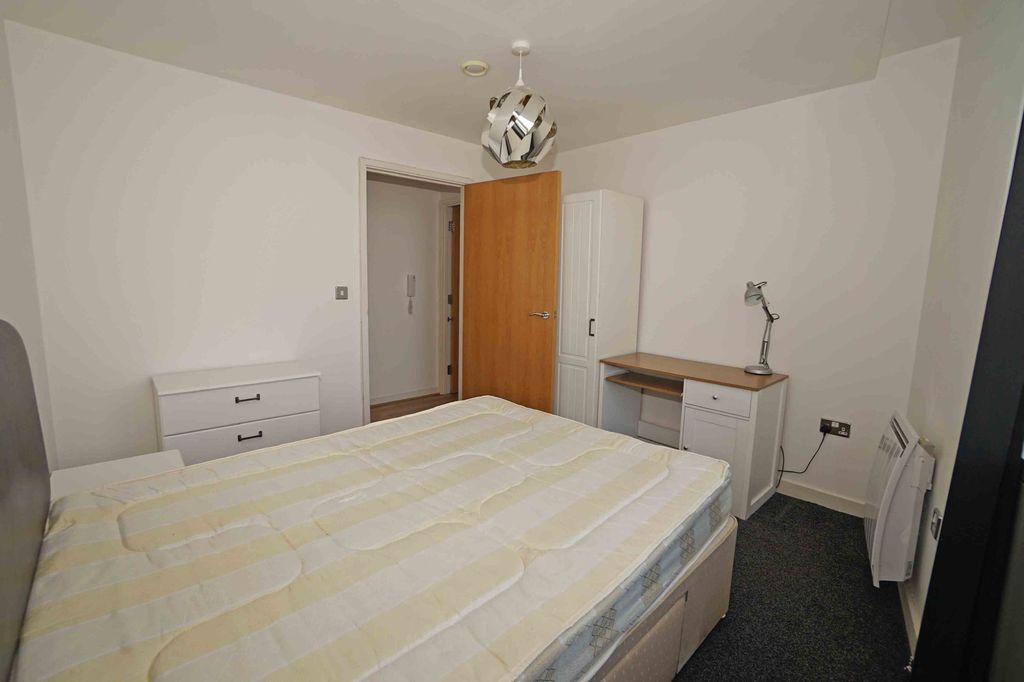 Additional image 11 of 2 bed flat for saleAdmiralty Tower, Portsmouth PO1