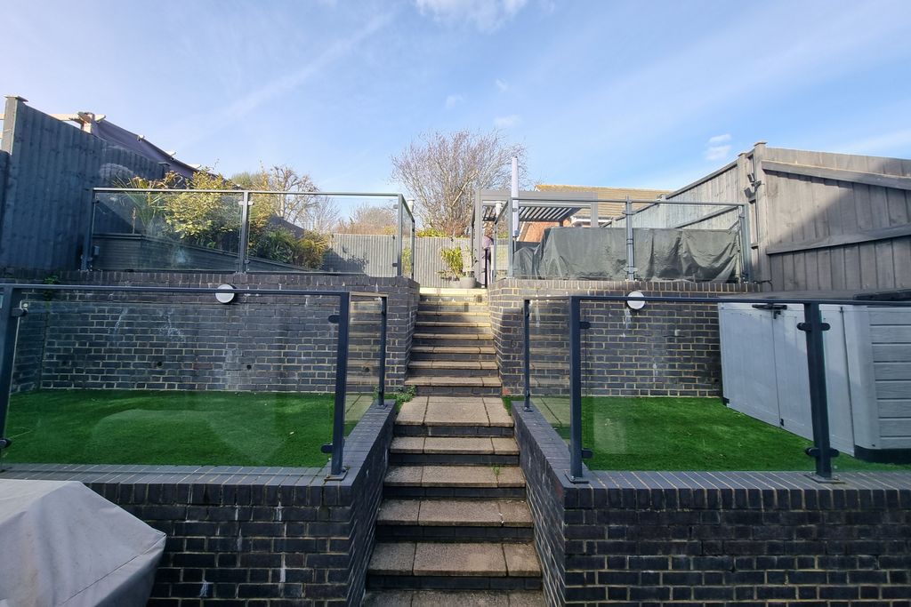 Additional image 31 of 4 bed detached house for saleDrayton, Hampshire PO6