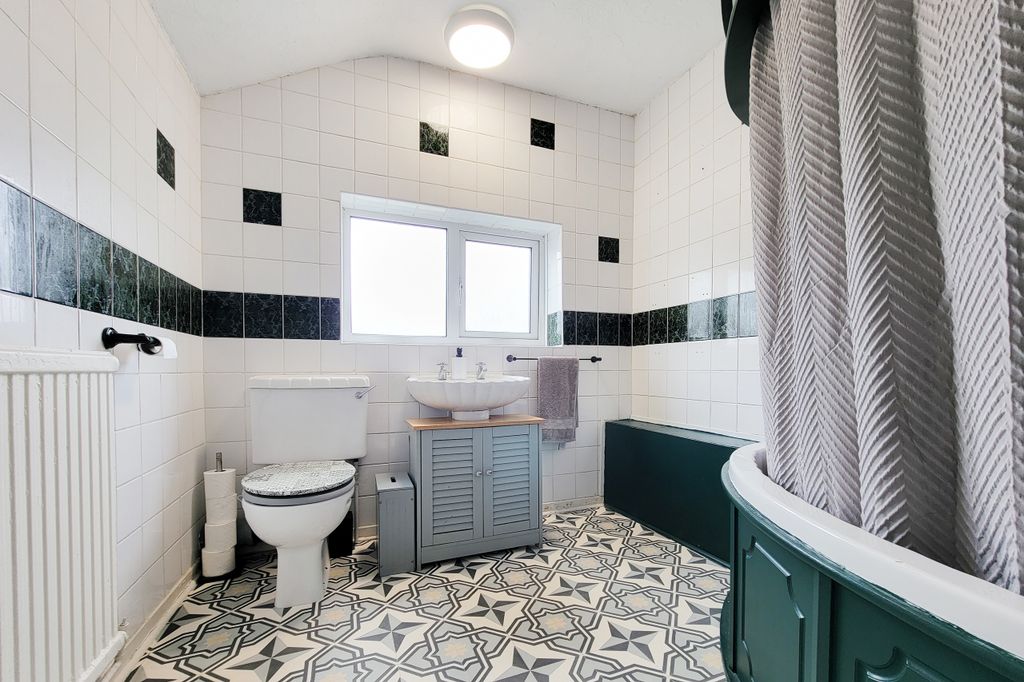 Additional image 18 of 3 bed semi-detached house for saleChestnut Road, Glenfield, Leicestershire LE3