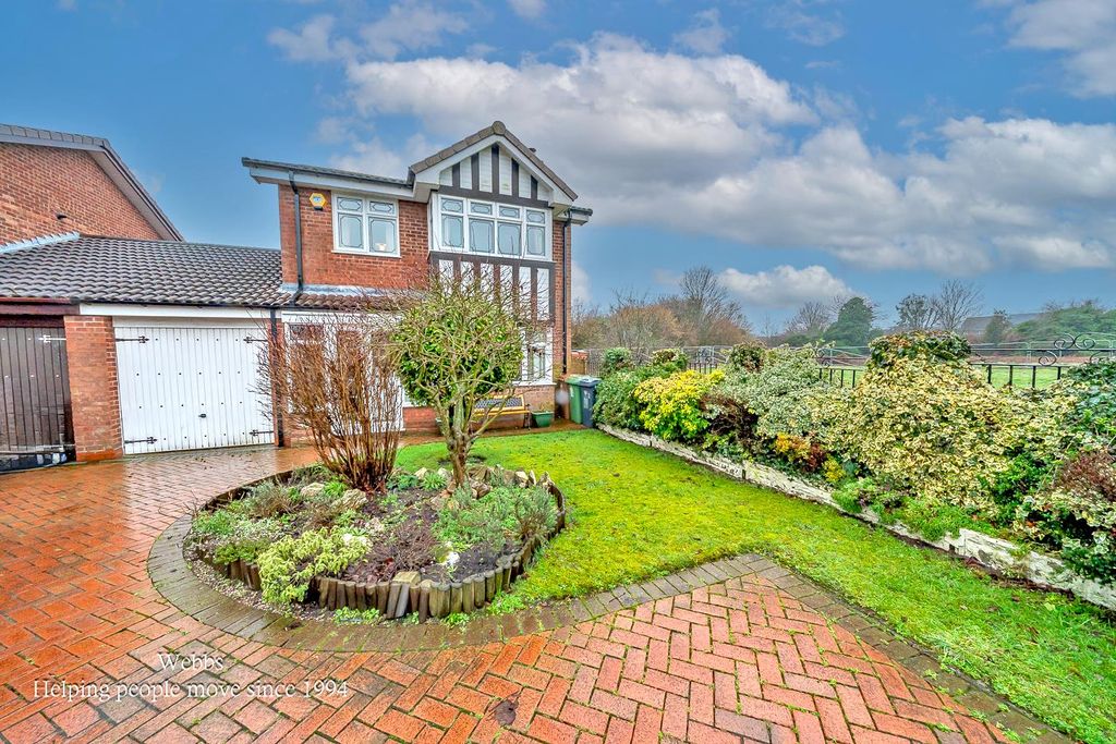 Additional image 29 of 3 bed property for saleHighgrove Close, Willenhall WV12