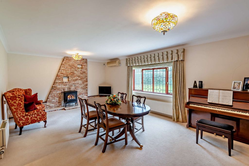 Additional image 7 of 5 bed detached house for saleKelvedon Road, Little Braxted, Essex CM8