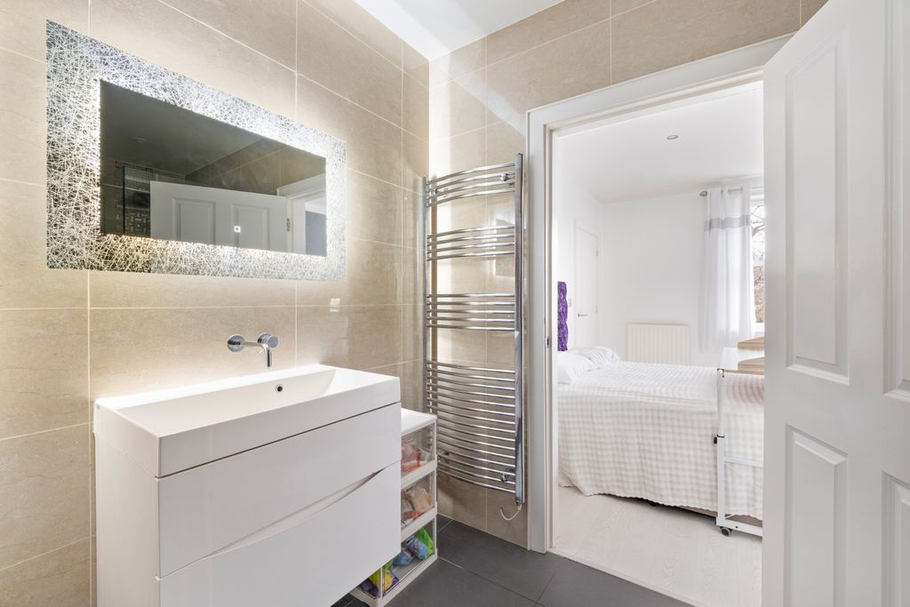 Additional image 11 of 6 bed detached house for saleLewiston Close, Worcester Park KT4