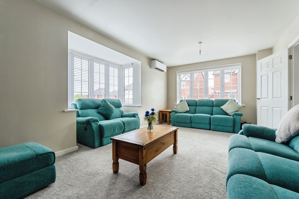 Additional image 2 of 4 bed detached house for saleZouche Way, Leicester LE7
