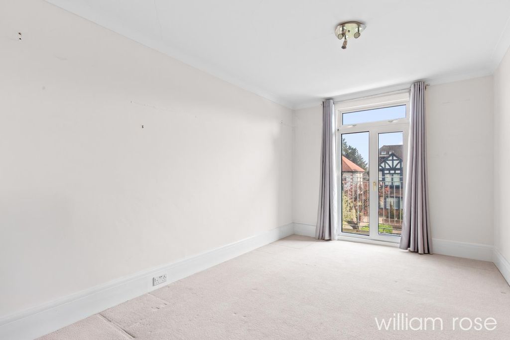 Additional image 24 of 7 bed semi-detached house for saleKings Avenue, Woodford Green IG8