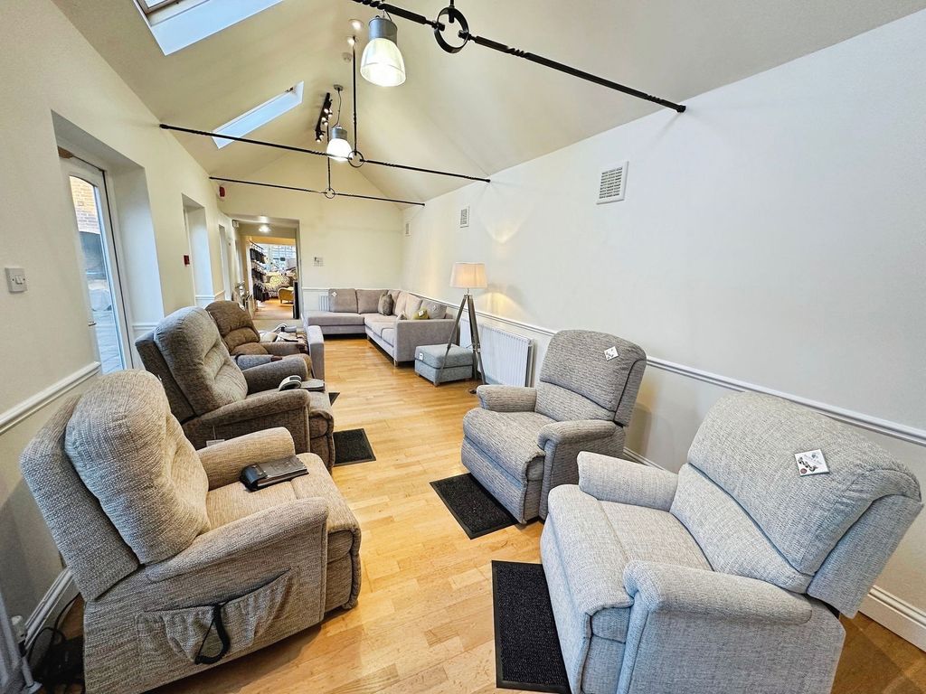 Additional image 17 of 4 bed detached house for sale18-20 Leicester Road, Leicester LE8