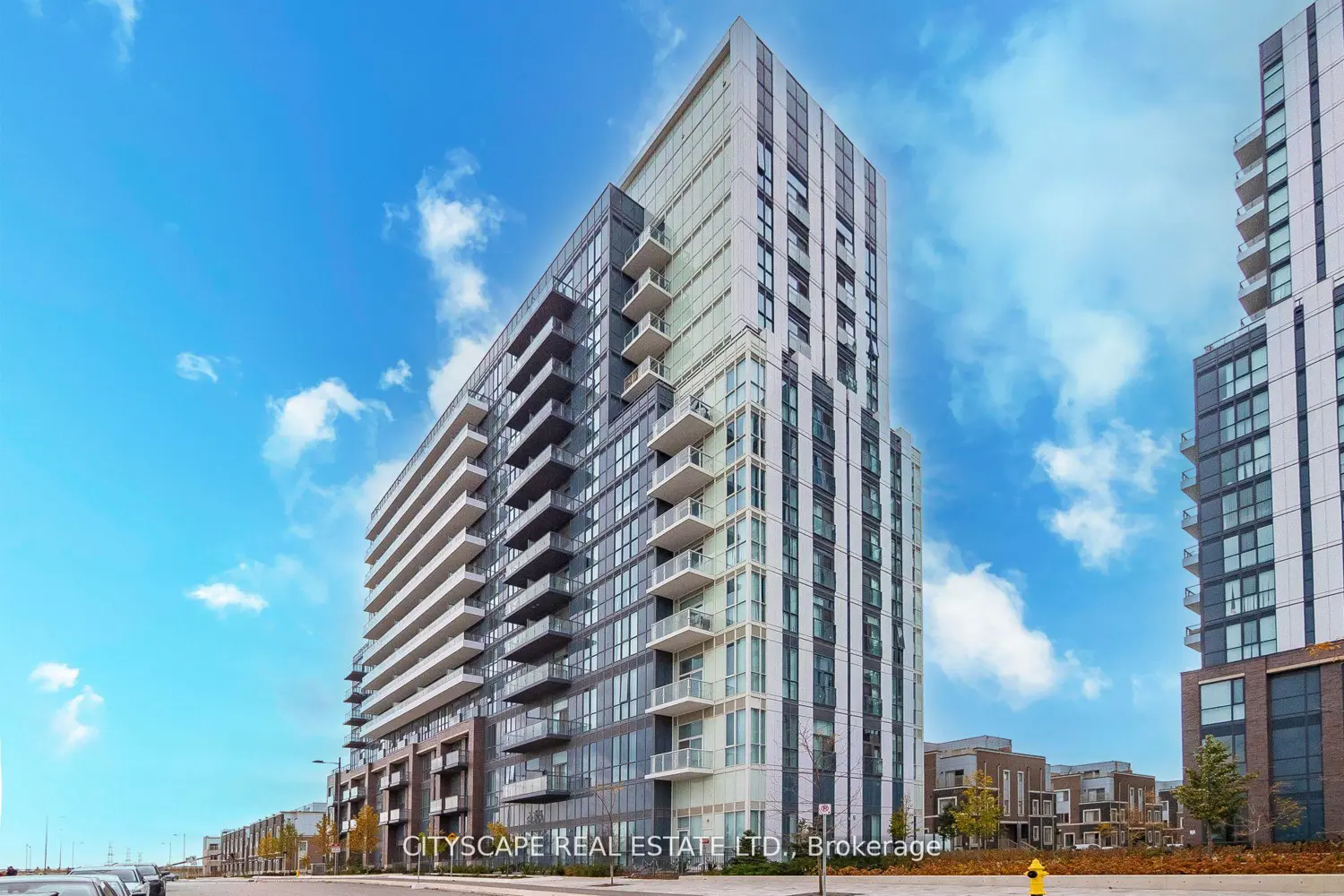 60 Honeycrisp Crescent 210
