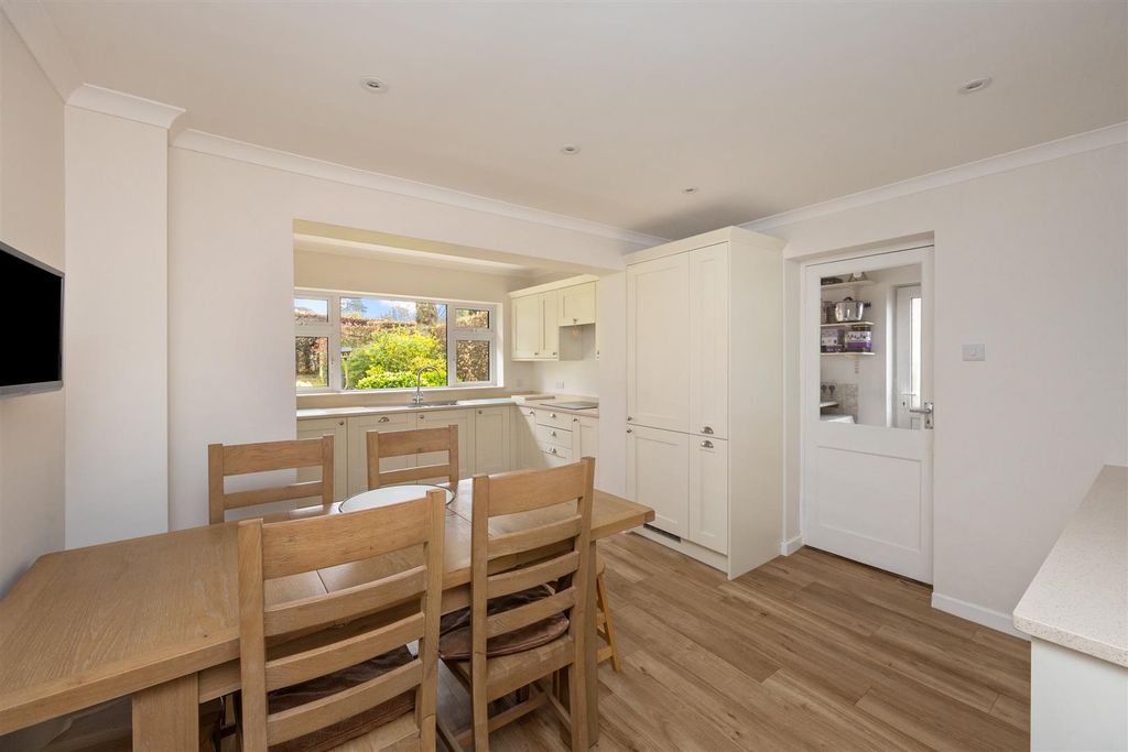 Additional image 7 of 6 bed detached house for saleFurze Close, Worthing BN13