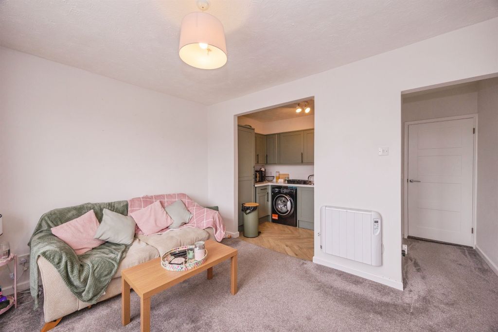 Additional image 5 of 1 bed flat for saleArundel Street, Portsmouth PO1