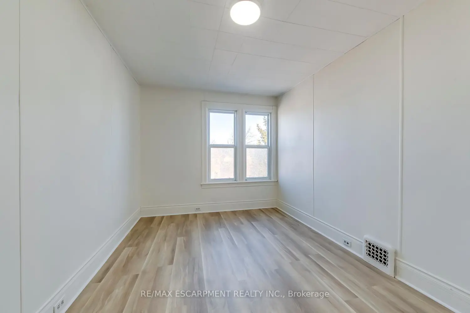 Additional image 6 of 4456 Ellis Street
