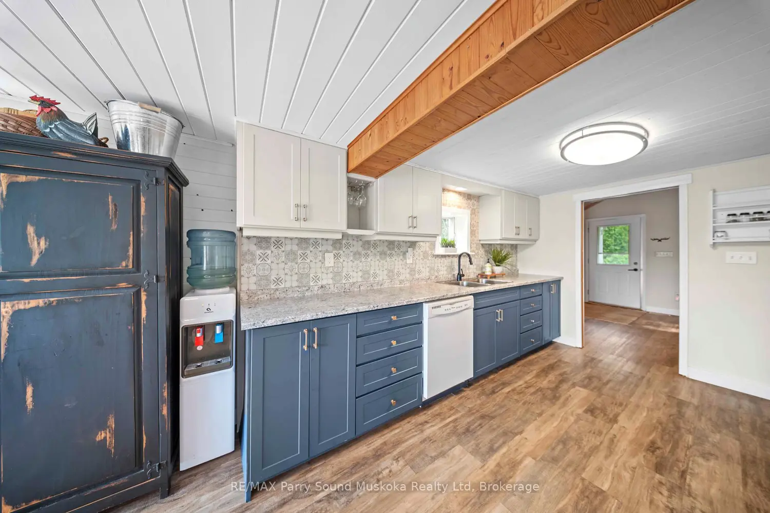 Additional image 3 of 16 Golden Horseshoe Lane