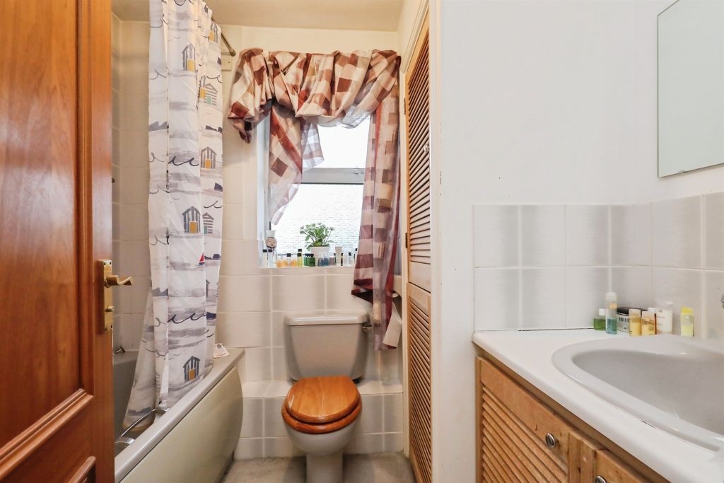 Additional image 8 of 4 bed detached house for saleBarnham Broom Road, Wymondham NR18