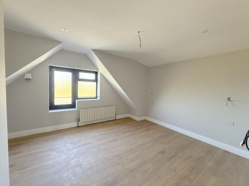Additional image 17 of 5 bed detached bungalow for saleFeltham Hill Road, Ashford TW15