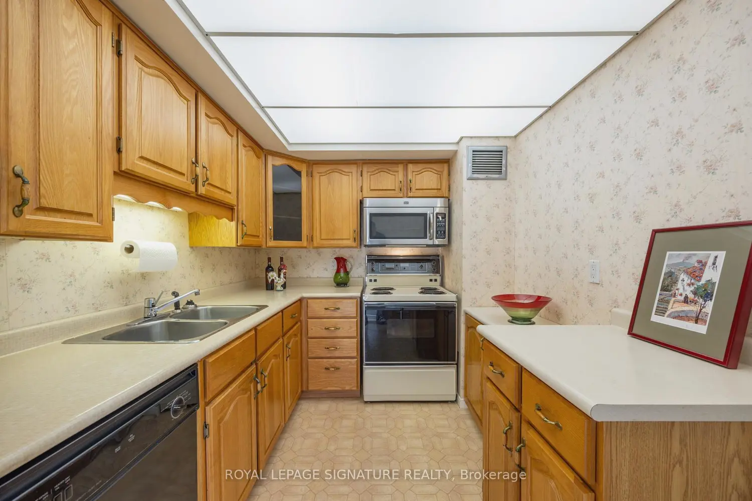 Additional image 6 of 1300 Bloor Street 1405