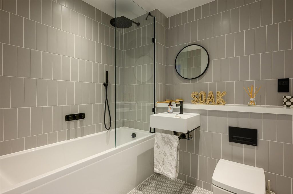 Additional image 17 of 3 bed flat for salePenthouse, The Cocoa Works, Haxby Road, York YO31