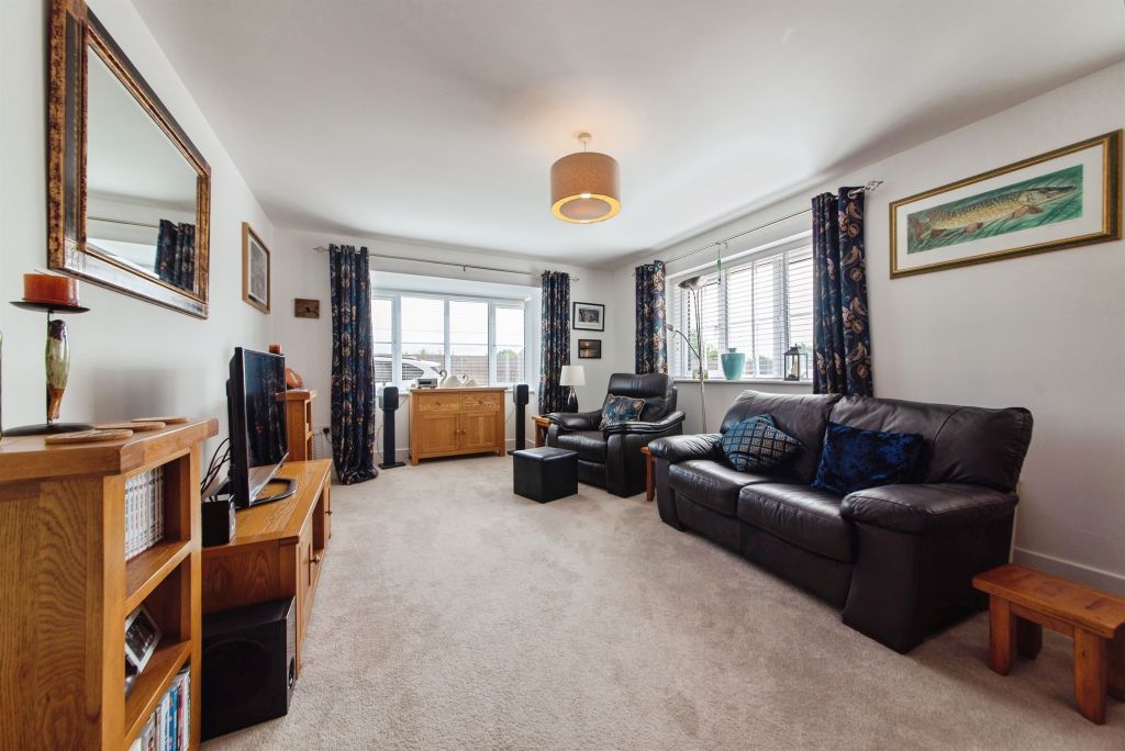 Additional image 2 of 2 bed detached bungalow for saleHotchkin Gardens, Woodhall Spa LN10
