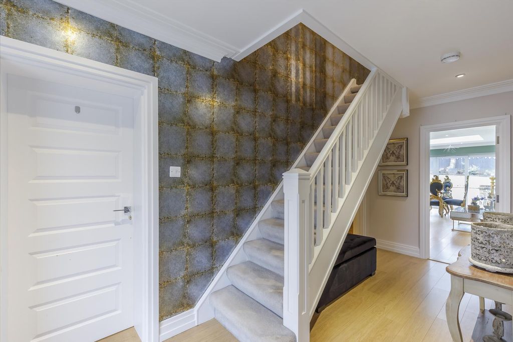 Additional image 14 of 4 bed detached house for saleSchool Road, Windlesham GU20