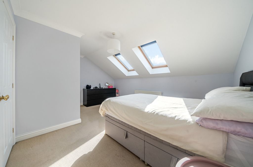Additional image 7 of 2 bed flat for saleArchers Road, Banister Park, Southampton, Hampshire SO15